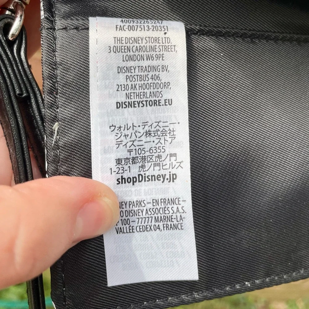 Disney Parks Wristlet Comic Style Mickey and Minnie Mouse - Very Good Condition - Picture 3 of 16